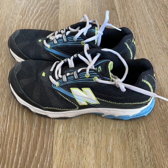 New balance sneakers - Picture 2 of 6